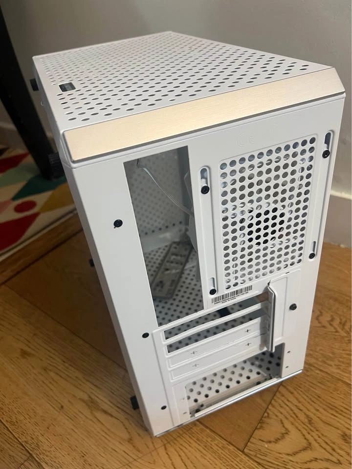 Cooler Master Q300L V2 White Micro-ATX Case - photo 5