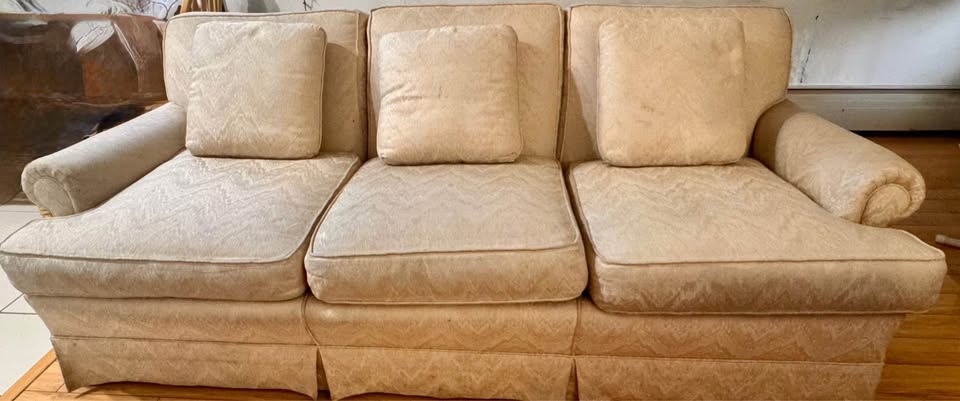 Complete Sofa Set (couch+love seat) - photo 3