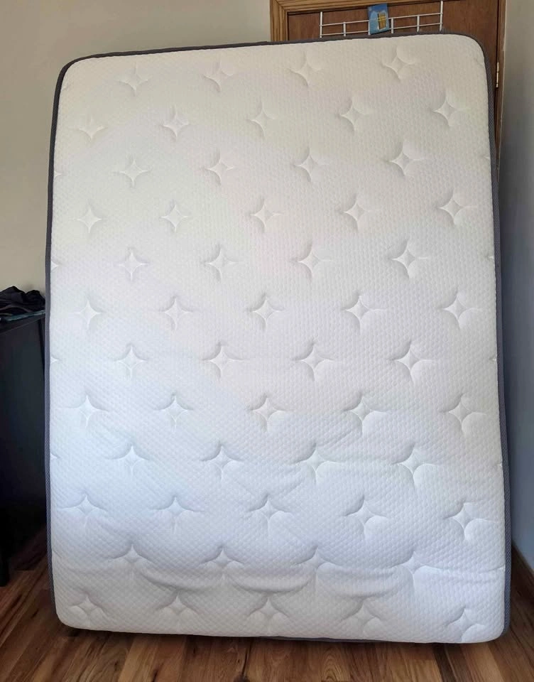 Full Size 12-Inch Hybrid Foam Mattress