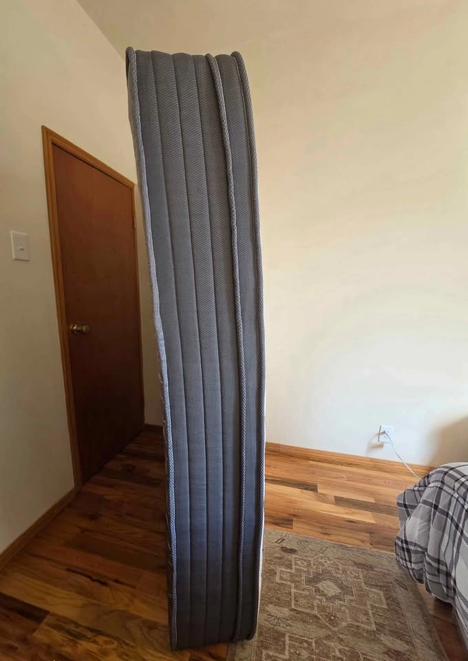 Full Size 12-Inch Hybrid Foam Mattress - photo 3