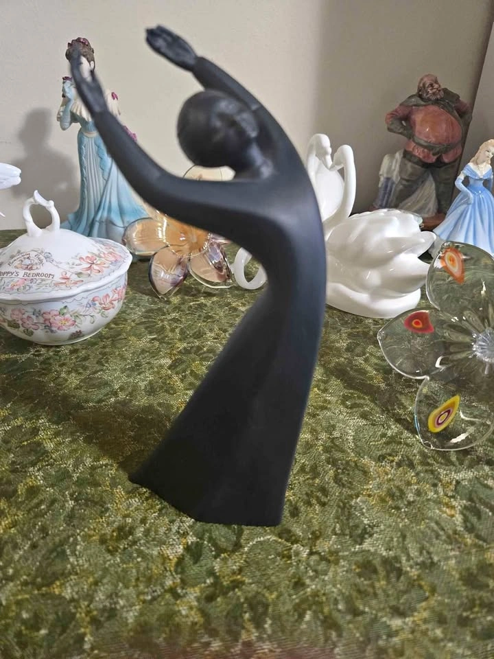 Royal Doulton Image Collection - Awakening