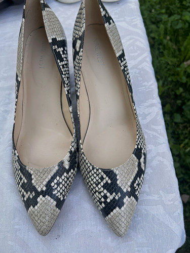 Nine West Women’s Black & White Snake Print Block Heel Pump 10