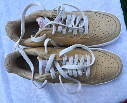 Nike Men's Solid Low Top Lace-Up Athletic Sneakers Beige White