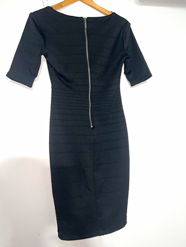 Bisou Bisou Black Solid V-Neck 3/4 Sleeve Knee-Length Sheath