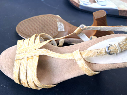 Aerosoles Women's Beige Snake Print Strappy Buckle Sandals 6