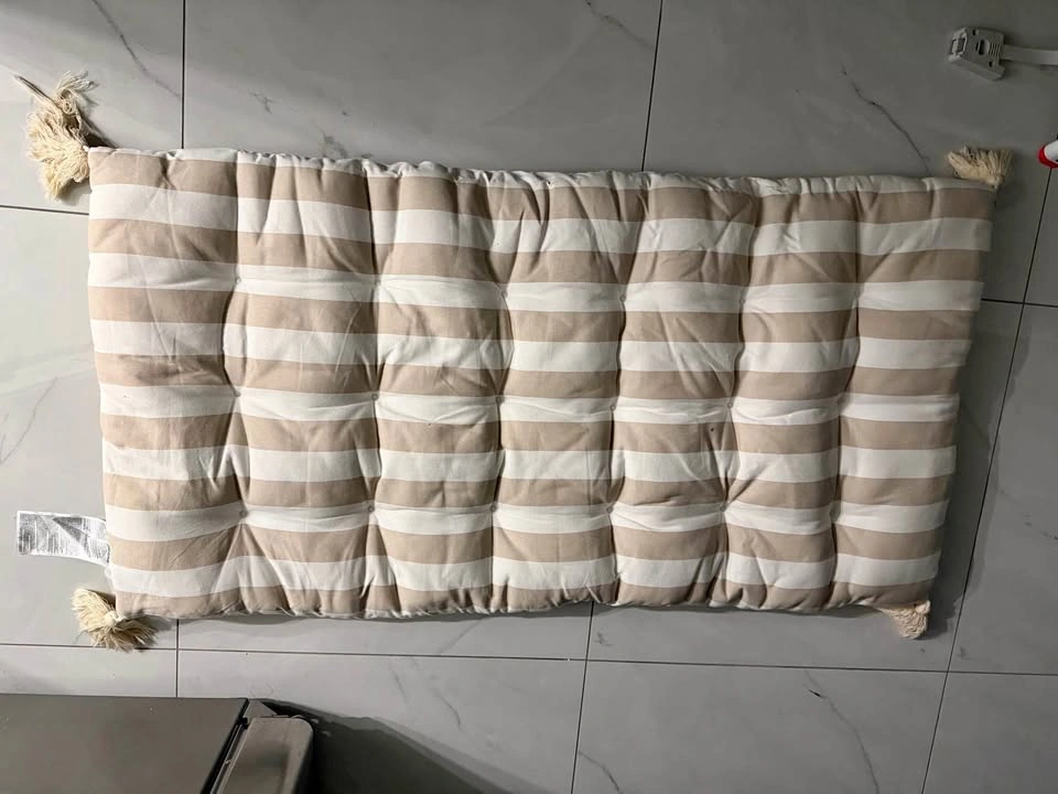 H&M fluffy mat
