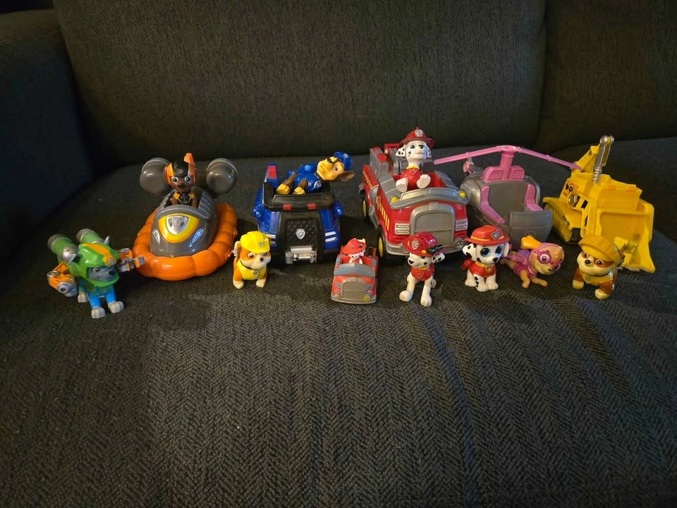 Paw Patrol toys and stuffies - photo 2