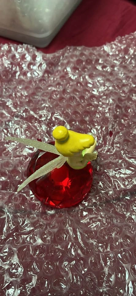 Hamilton Collection Disney Tinker Bell figurine - Ruby Charm - photo 4