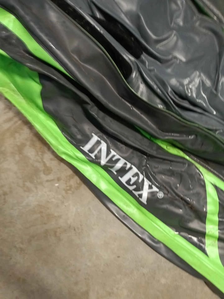 Intex Challenger K2 Inflatable Kayak + Oars - photo 2