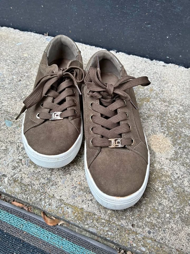 Shoes by Liz Claiborne US women’s 6.5