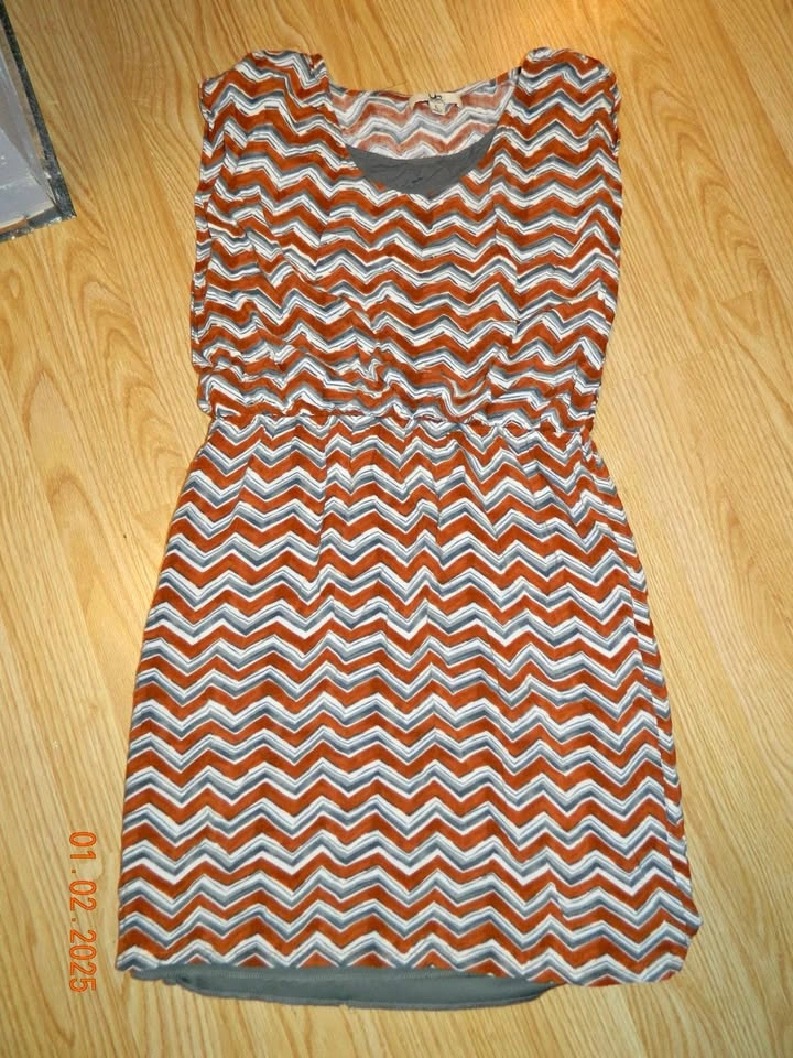 YA LA layered dress size L (fits like M) EUC
