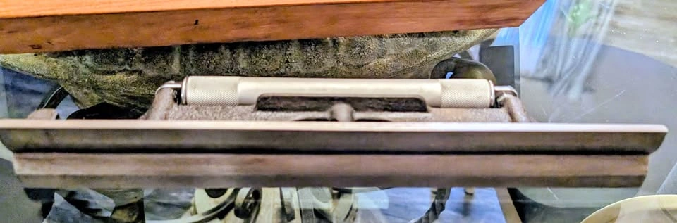Vintage Starrett 12" Machinists' Level with Case - photo 2