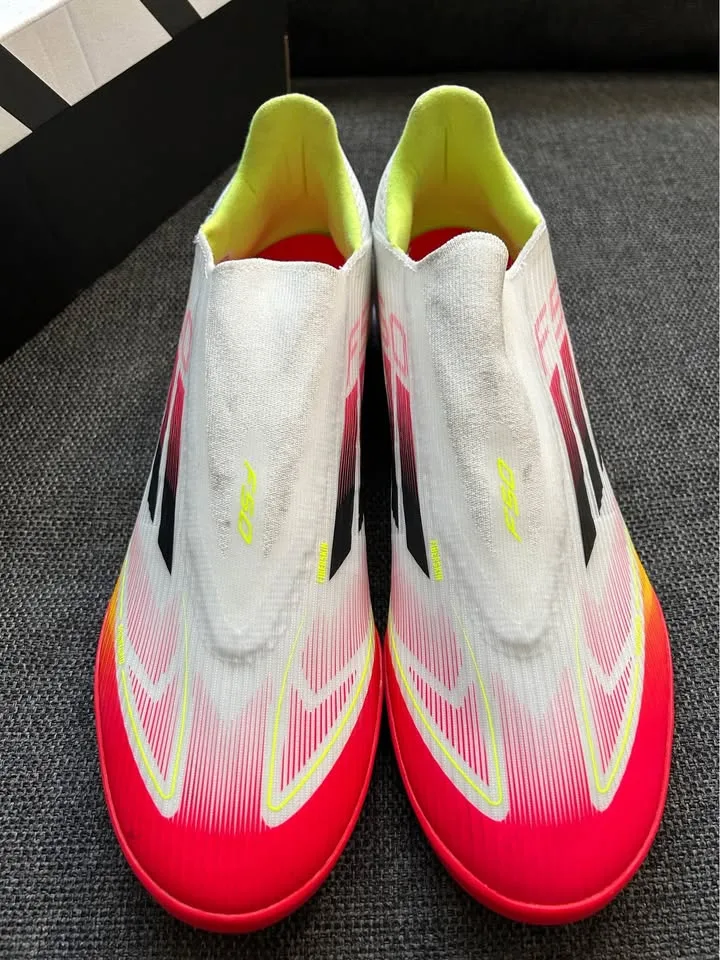 ADIDAS F50 Turf - Laceless image indicator(4)