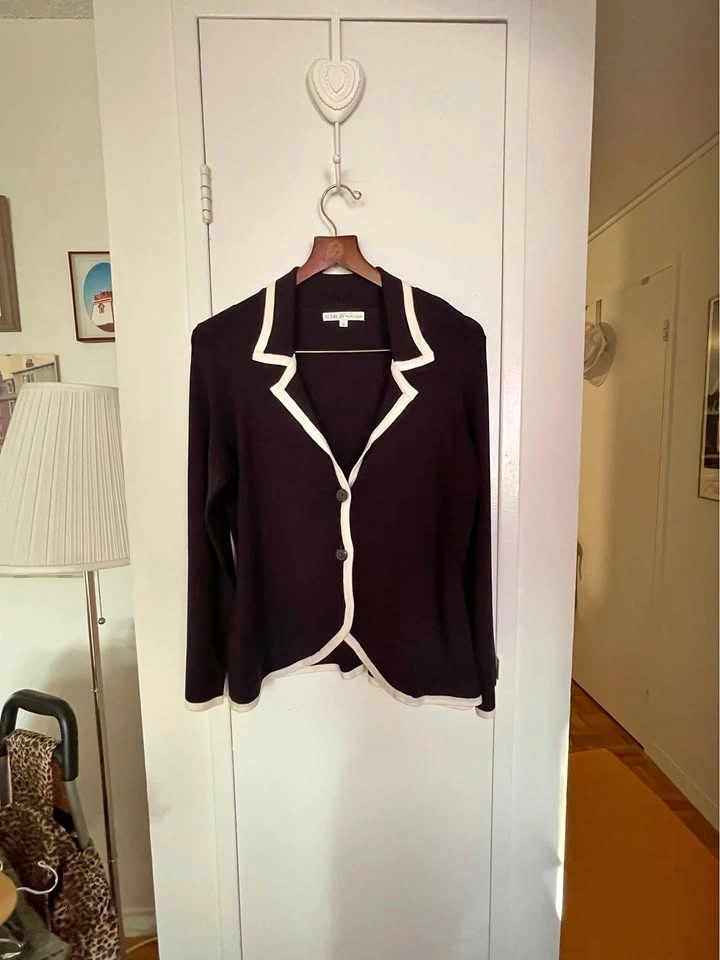Cleo Women’s blazer