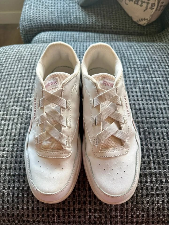 Women’s Reebok shoes - photo 2