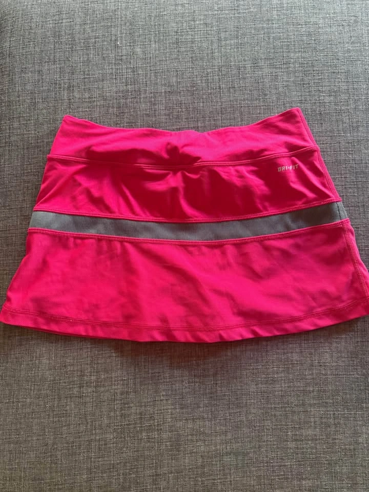 Nike short skirt - photo 2