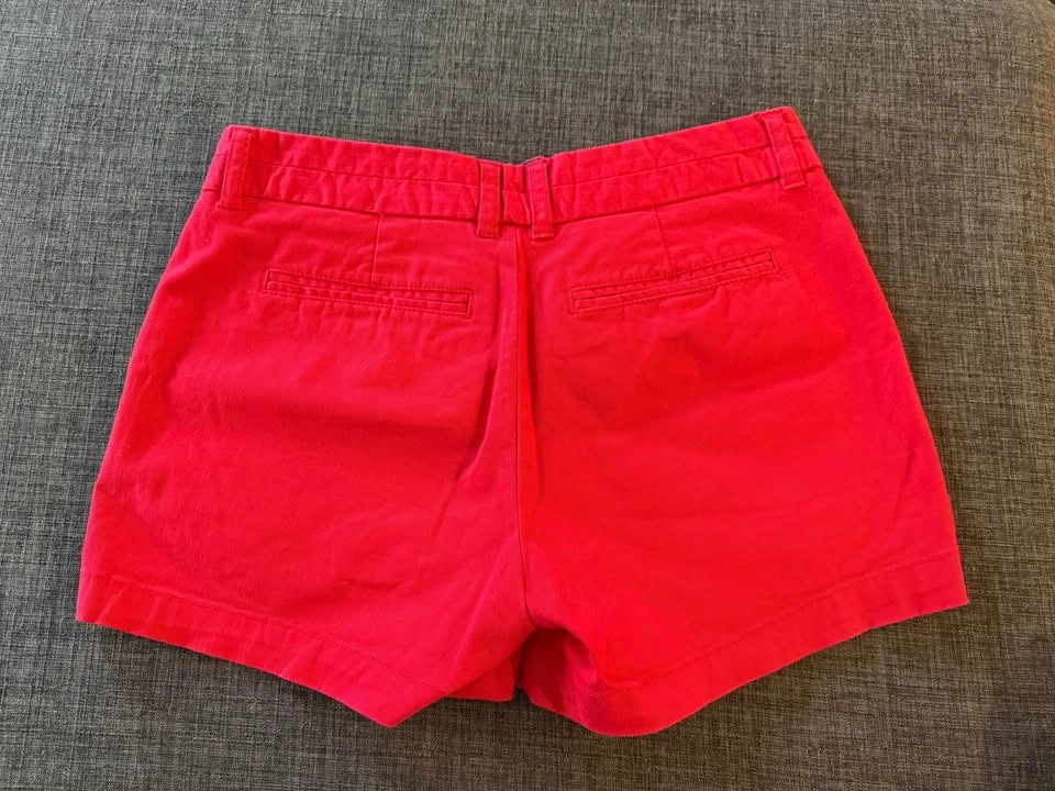 Gap red shorts - photo 3
