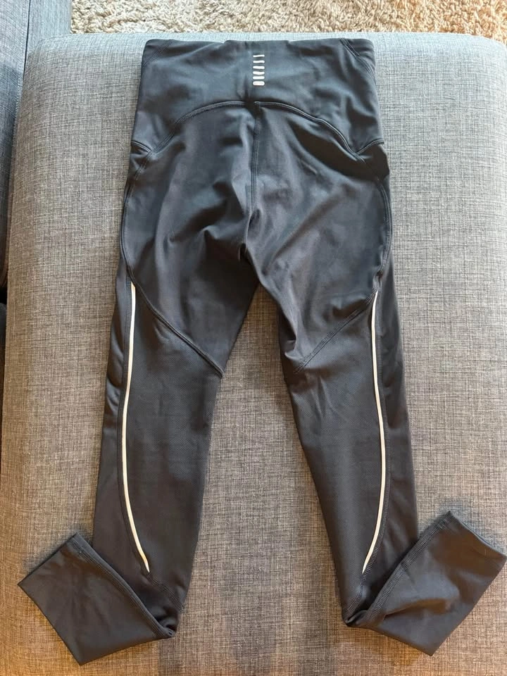 Compression Under Armour leggings - photo 3
