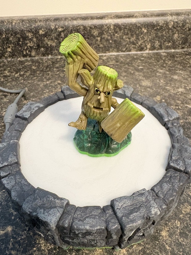 Skylanders: Spyro’s Adventure – Stump Smash (2011)