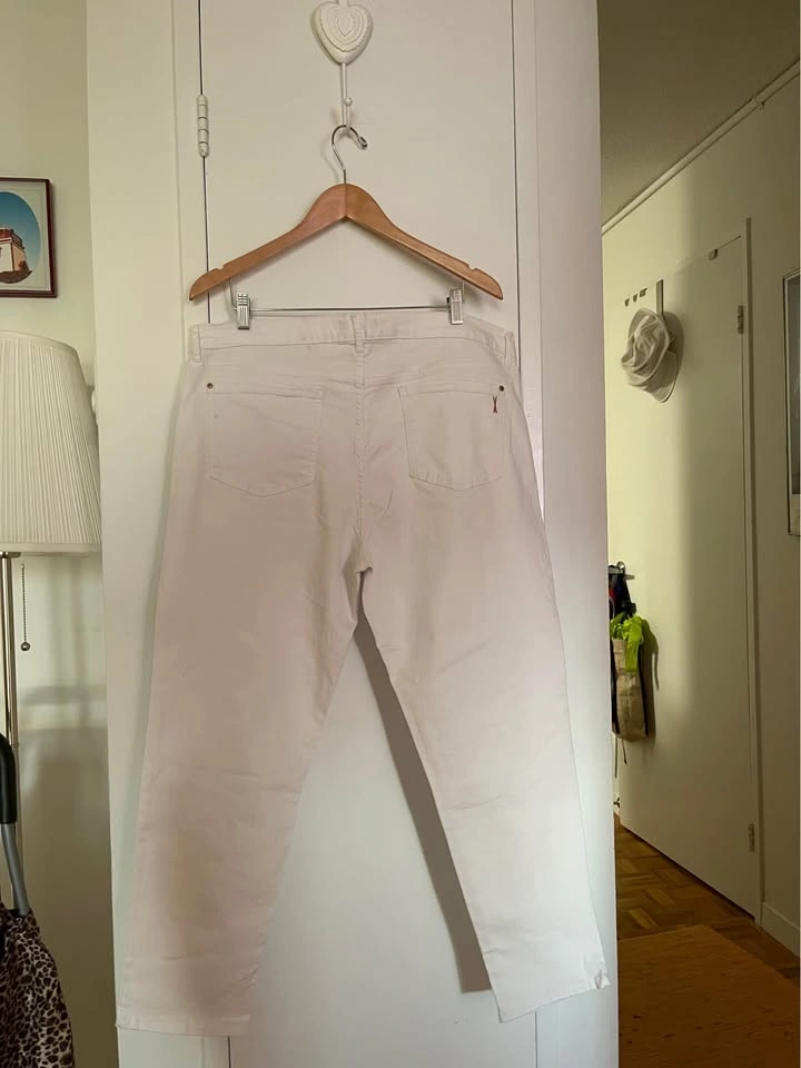 Santana White Cropped Jeans - photo 2