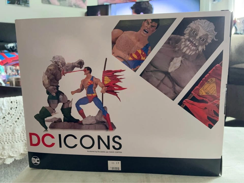 DC Collectibles DC Icons Superman vs. Doomsday 2-Pack - photo 2