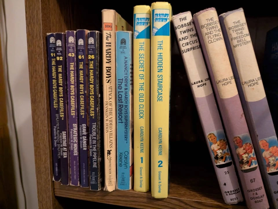 Hardy Boys, Nancy Drew, and Bobbsey Twins Book Collection - photo 2