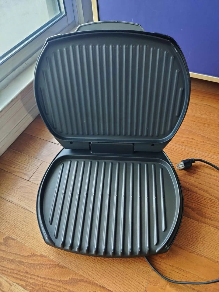 George Foreman grill press - photo 2