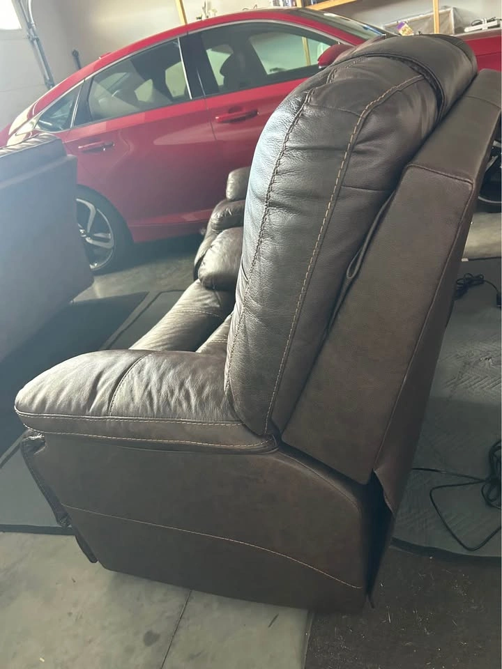 Set of 2 Electric Power Recliner Arm Chairs - Dark Brown Leather - photo 4