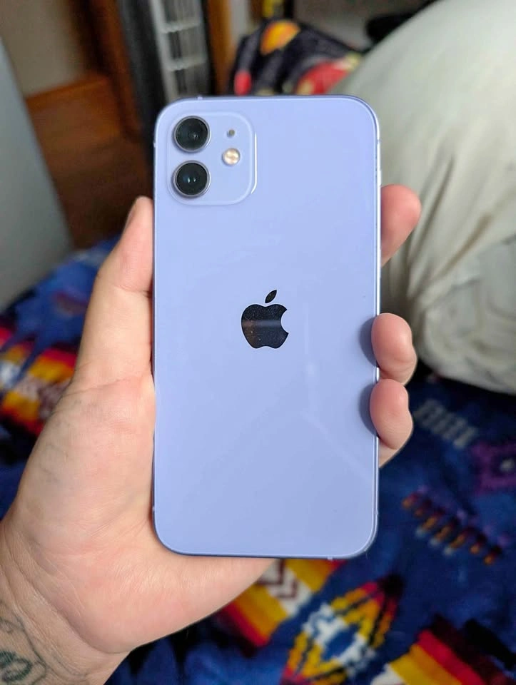 Purple iPhone 12 64gb