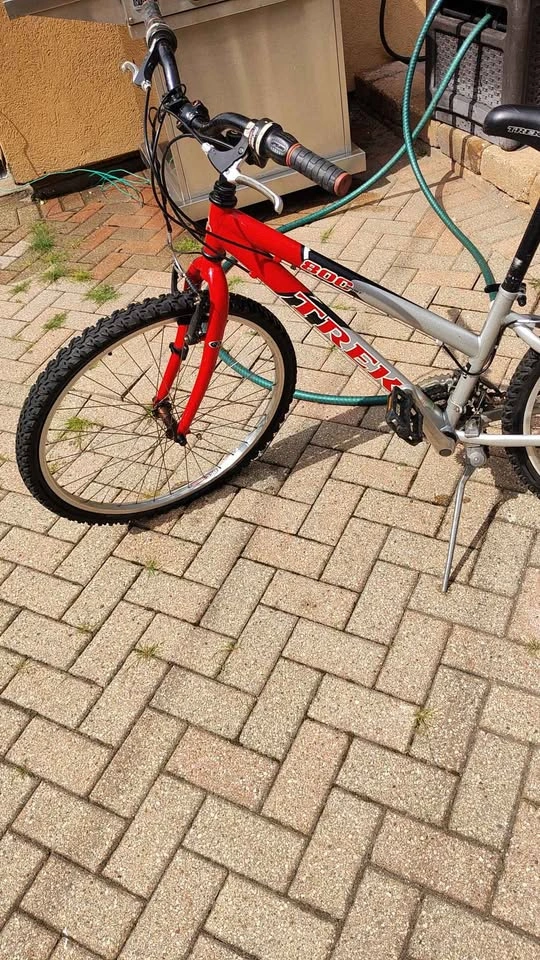 Trek 800 Sport Mountain Bike - photo 2