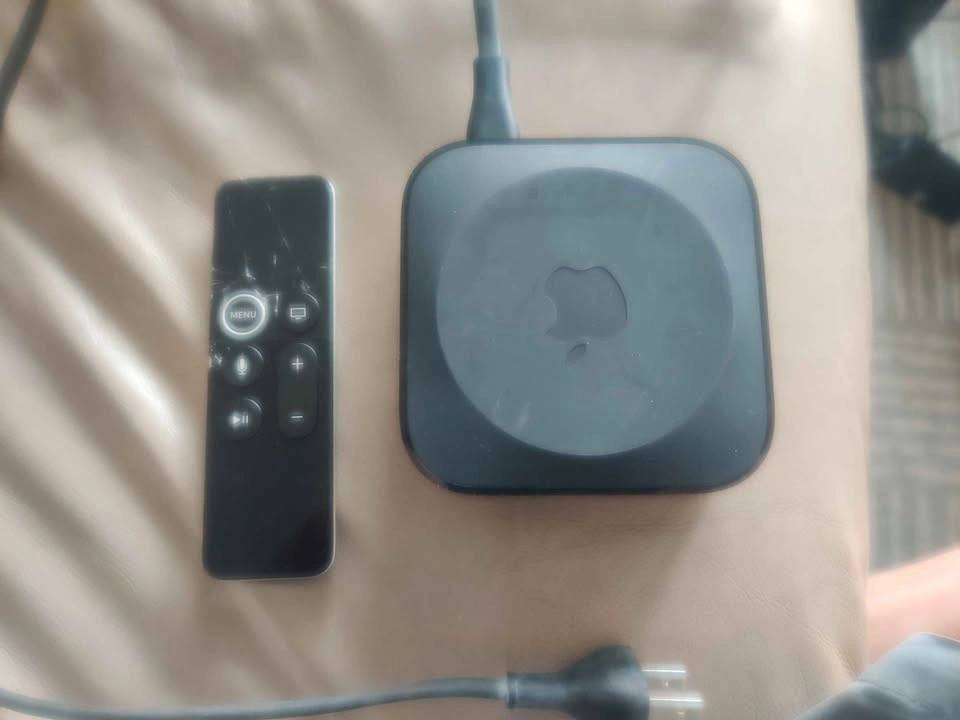 Apple TV 4th Generation, 32GB HD Media Streamer - A1625 - photo 2