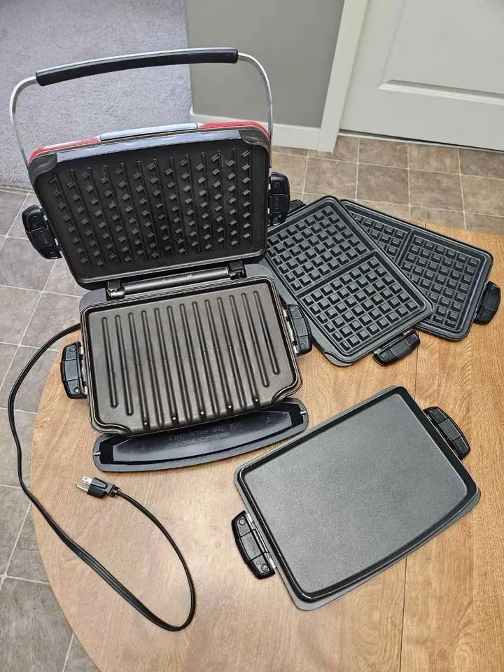 George Foreman Grilling Machine - photo 3