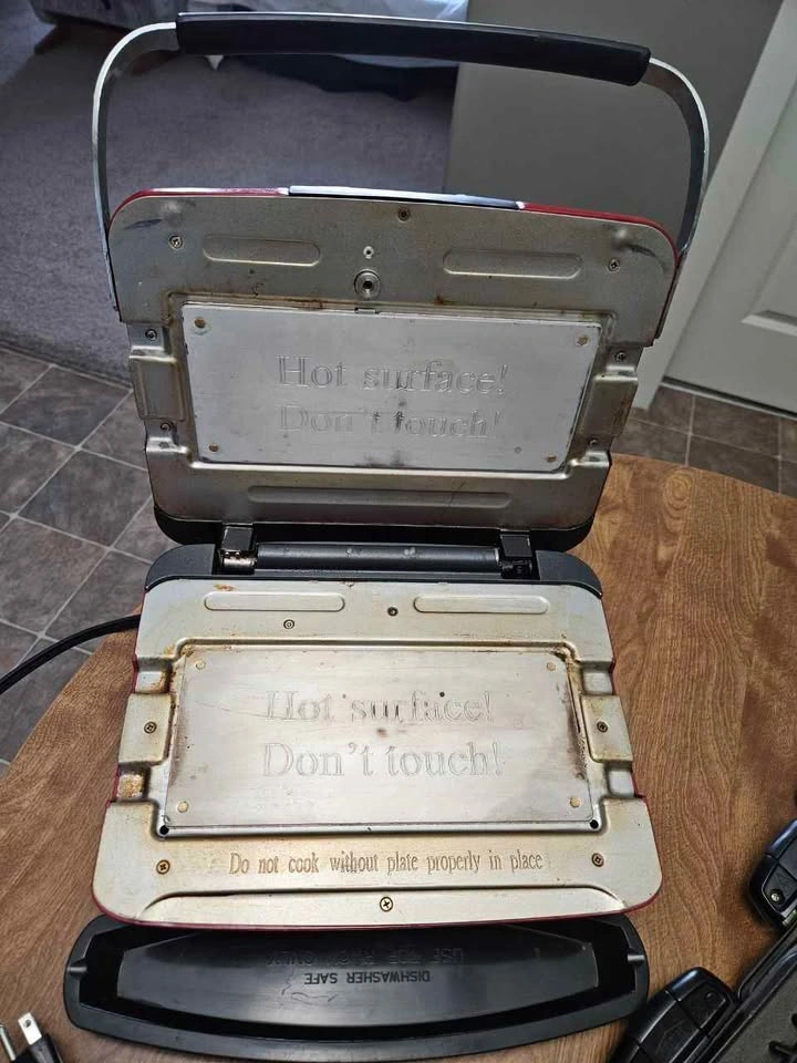 George Foreman Grilling Machine - photo 5