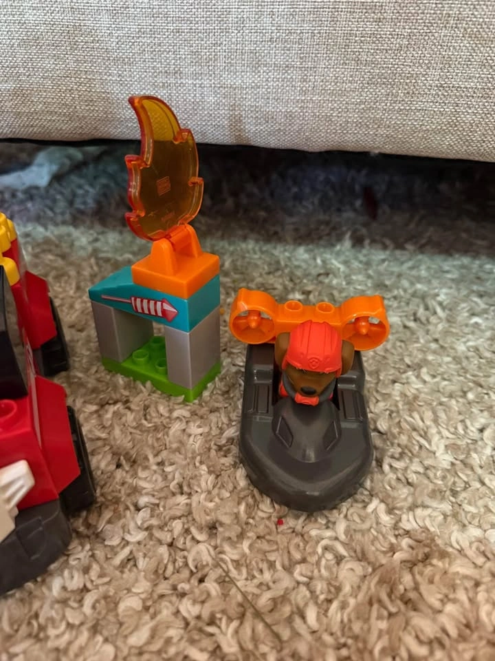 Huge paw patrol lot - photo 5