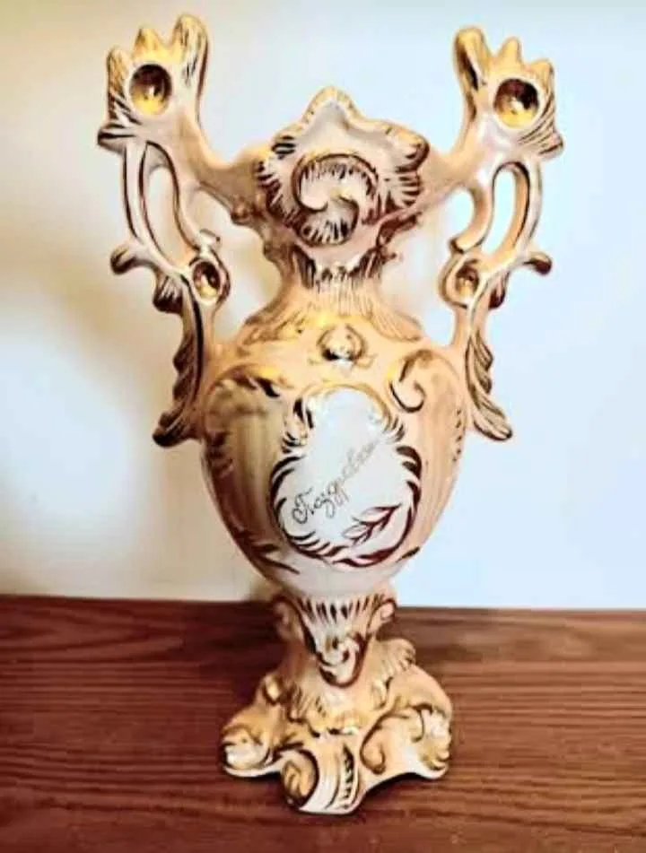Vtg Rare Signed Hand Crafted Ceramic Vase thumbnail