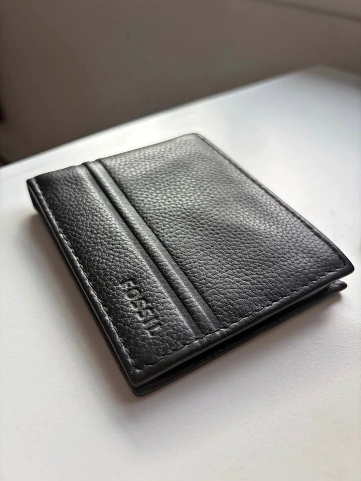 Fossil men’s wallet