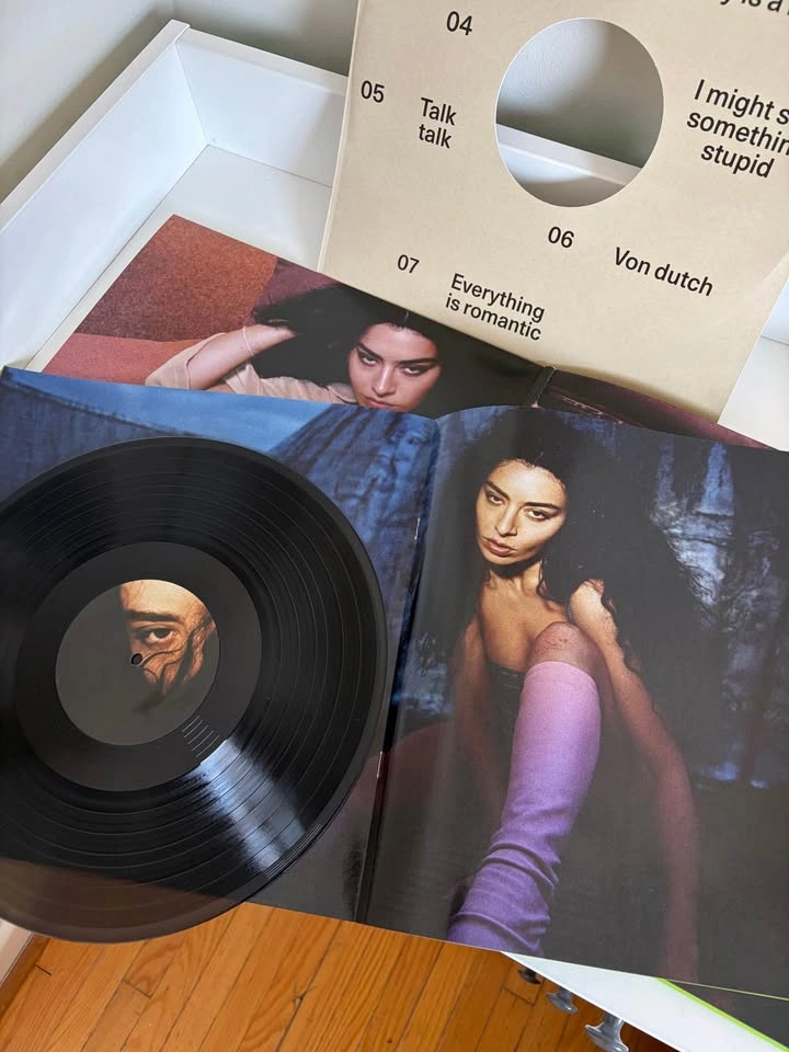 Brat vinyl Charli xcx album record - photo 3
