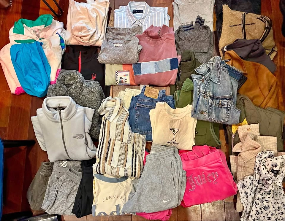 CLOSET CLEANOUT - CLOTHING BUNDLE