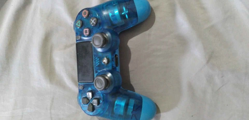 Ps4 controller blue see through - photo 2