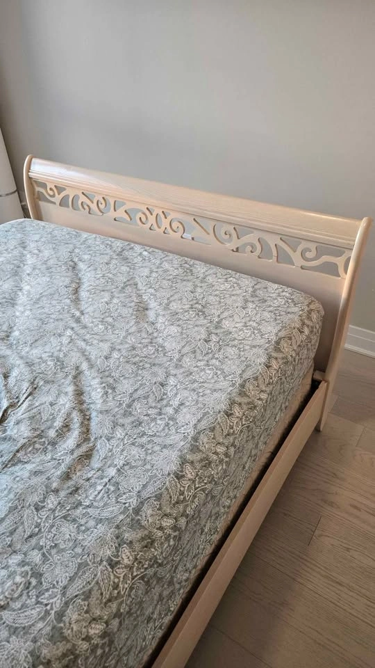 Solid Wood Queen Sleigh Bed Set with Mattress and Box Spring - photo 4