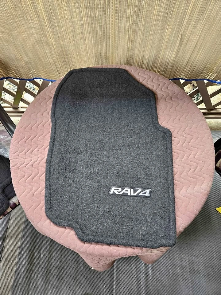 Toyota RAV4 Floor Mats