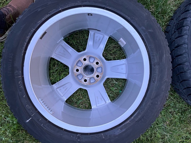 18” Audi Q3 VW Tiguan OEM Winter Tire Toyo GSI6 235/55-18 - photo 4