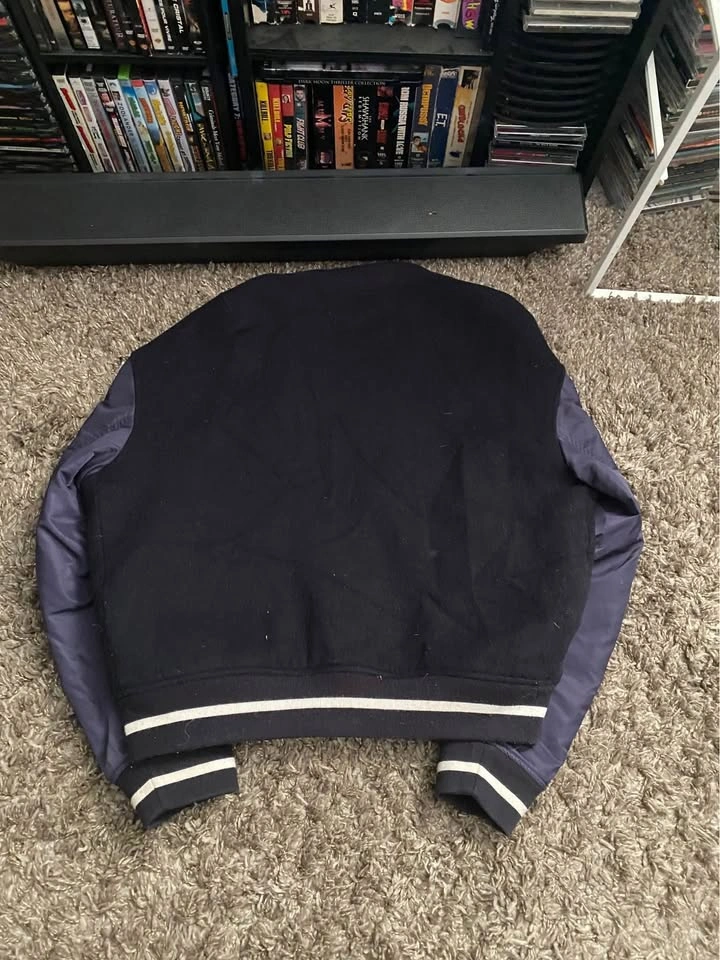 AE bomber jacket size M - photo 2