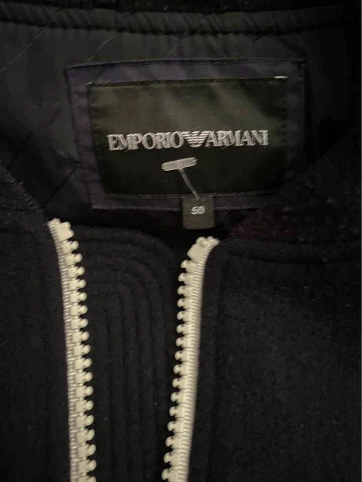 AE bomber jacket size M - photo 3