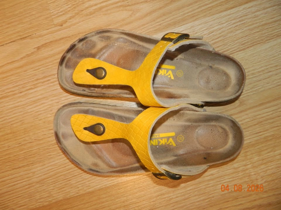Womens Viking Gizeh Style Sandals Size 7 - photo 3