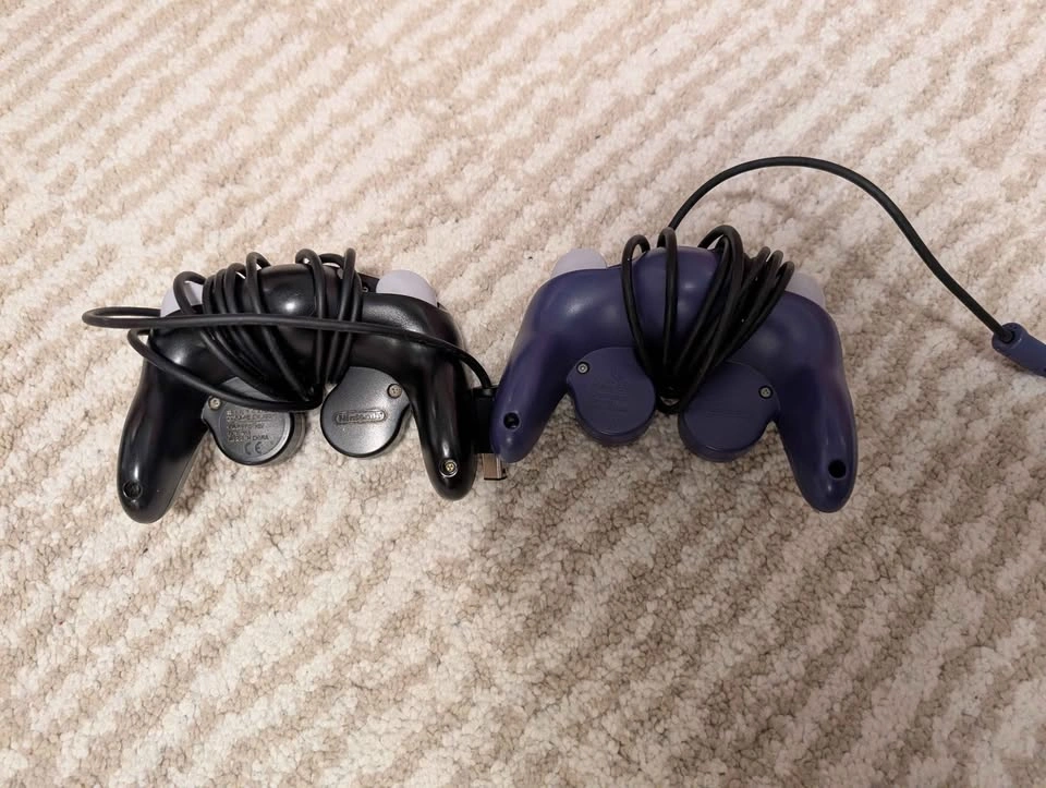 OEM Nintendo GameCube Controllers - photo 2