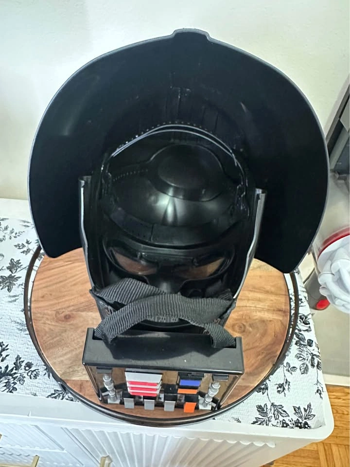 Hasbro Star Wars Darth Vader Voice Changer Helmet - photo 4