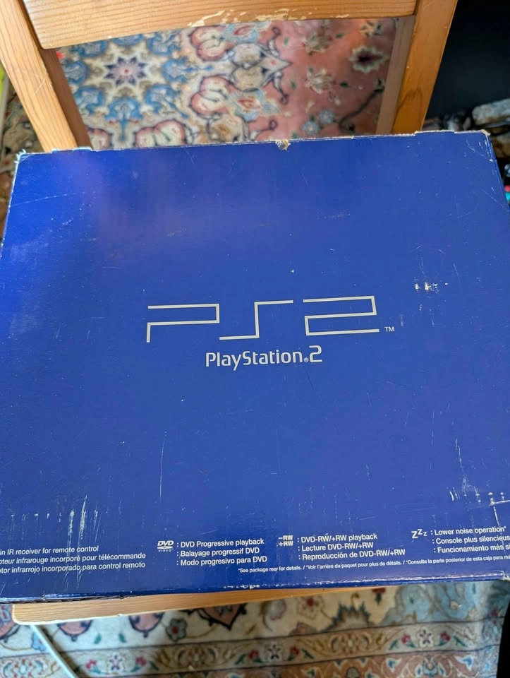 Ps2 in box - photo 2