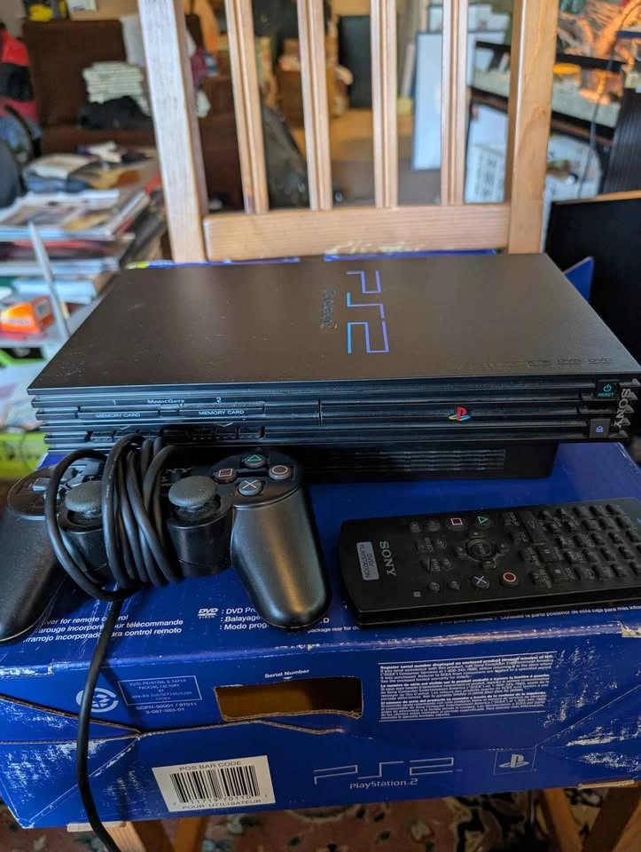 Ps2 in box - photo 4