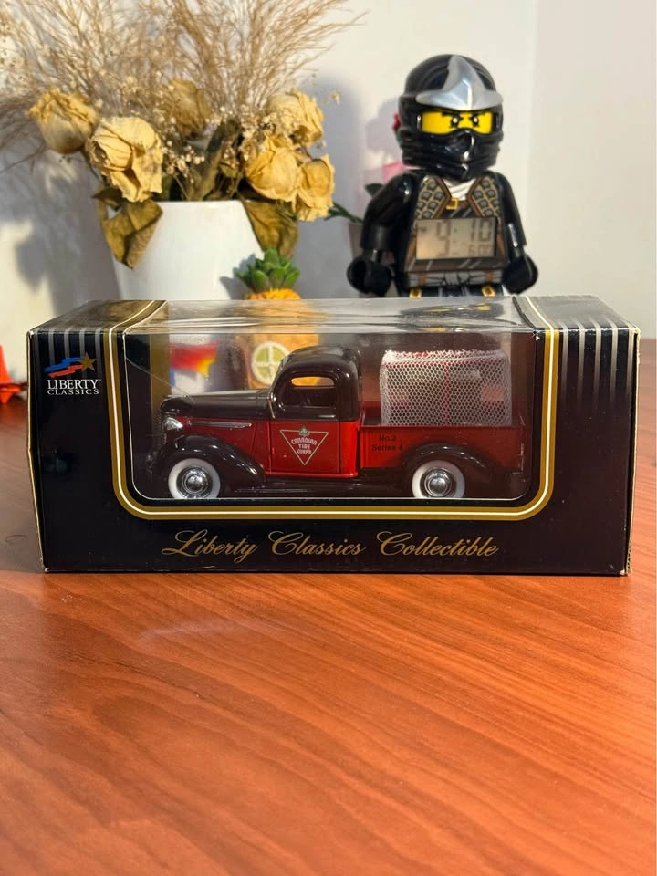 Canadian Tire 1/24 Scale Trucks - photo 4
